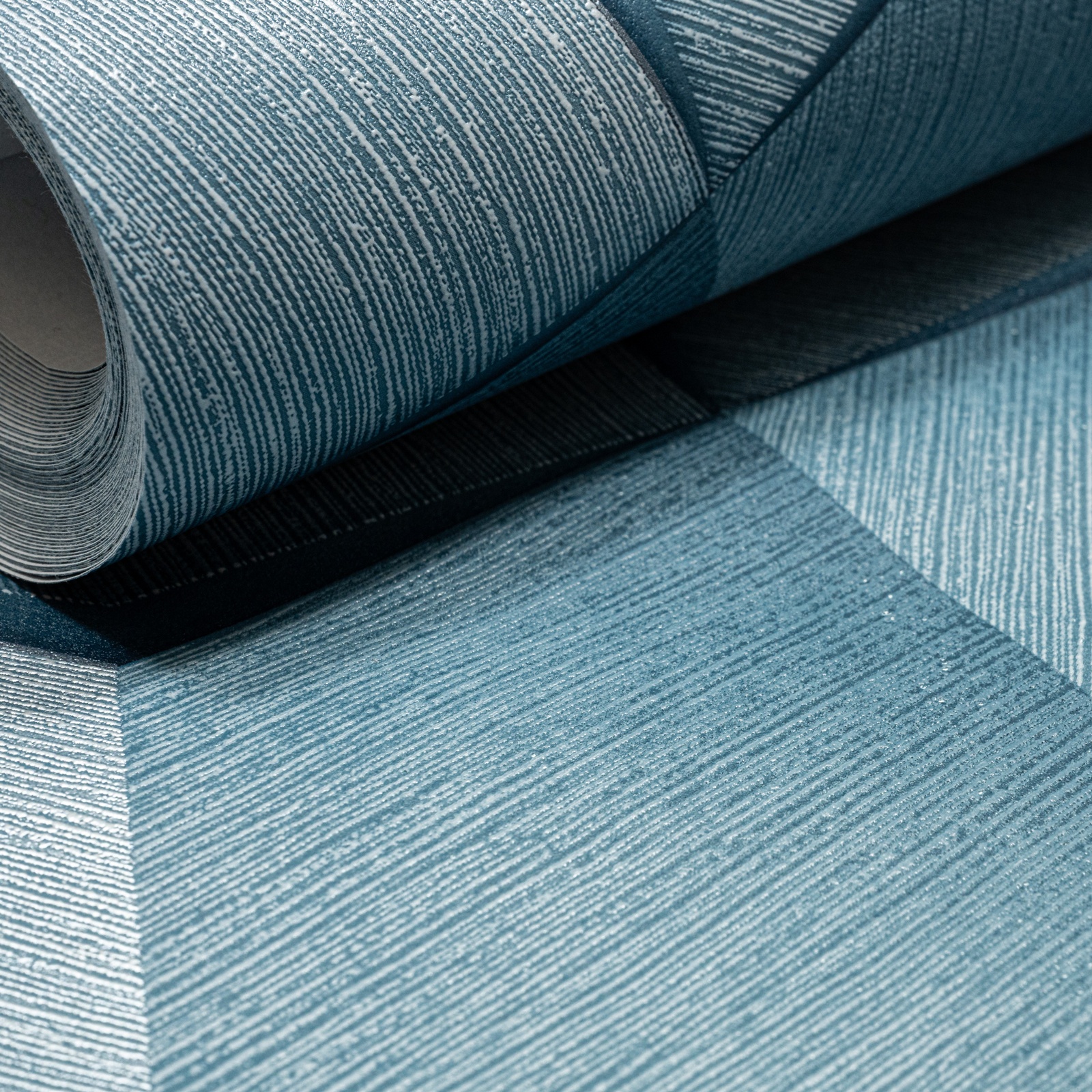 Blue 3D Geometric Effect Slightly Imperfect Wallpaper - Image 2