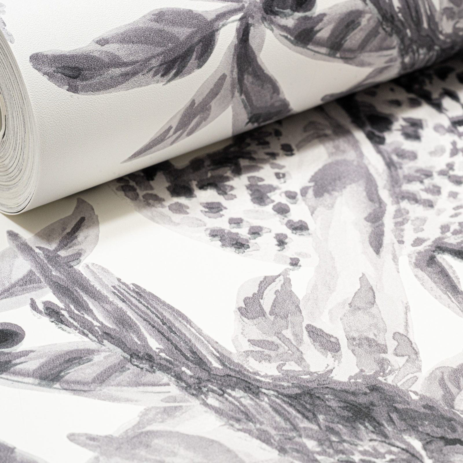 White Grey Jungle Palm Trees Smooth Finish Slightly Imperfect Wallpaper - Image 4