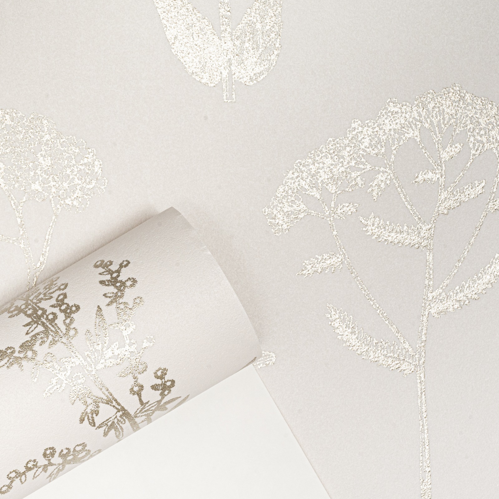 White Floral Wallpaper Gold Metallic Shimmer Thick Slightly Imperfect Feature Wall - Image 7