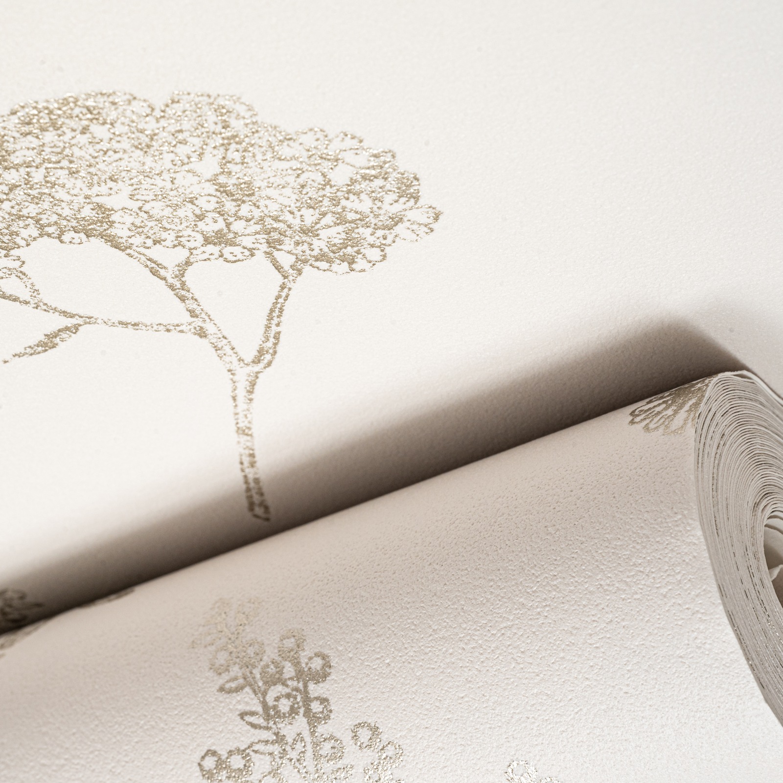 White Floral Wallpaper Gold Metallic Shimmer Thick Slightly Imperfect Feature Wall - Image 3