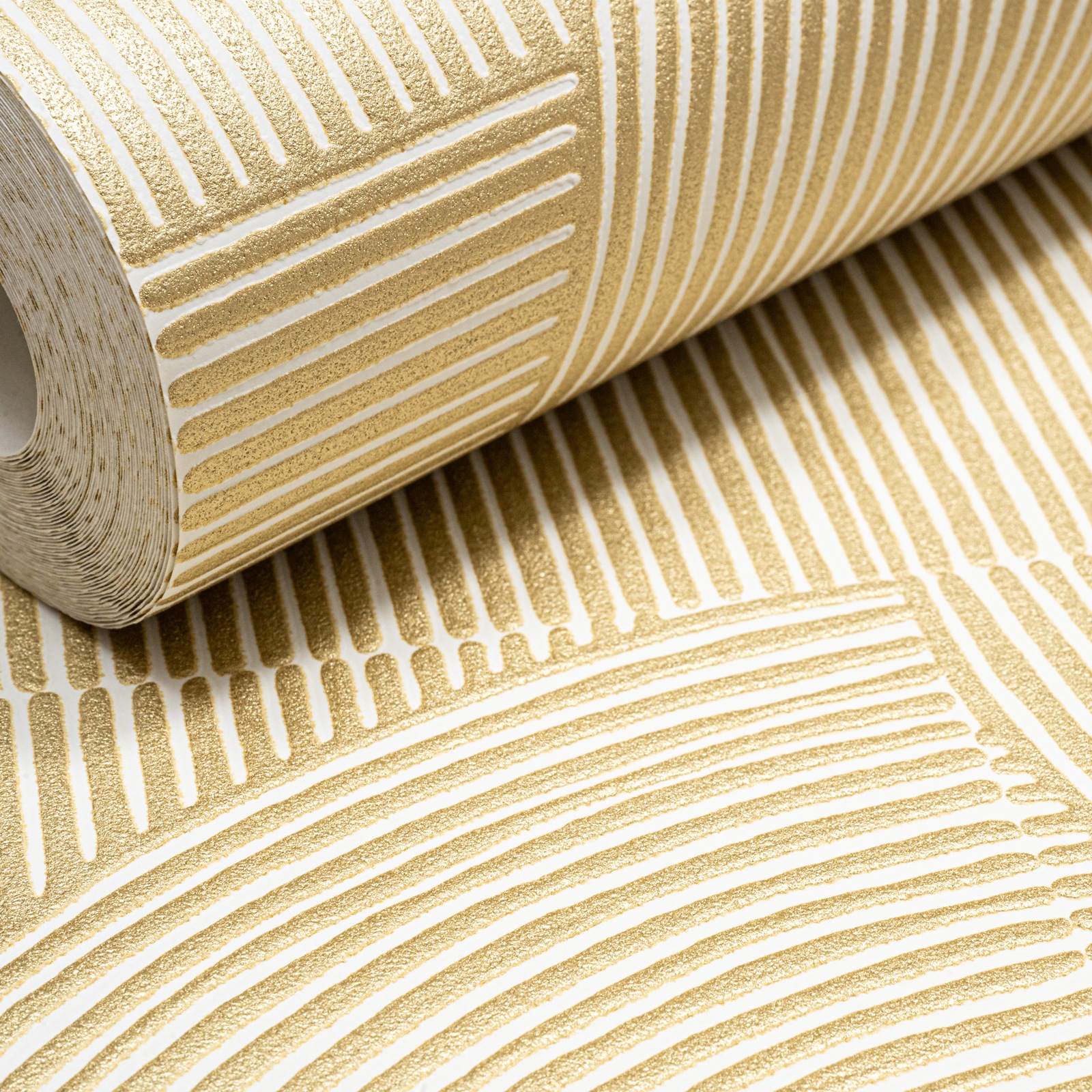 Gold & White Geometric Pattern Wallpaper Shimmer Textured Thick Slightly Imperfect Vinyl - Image 3